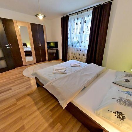 Terezianum Apartments, Free Parking Sibiu Exteriör bild