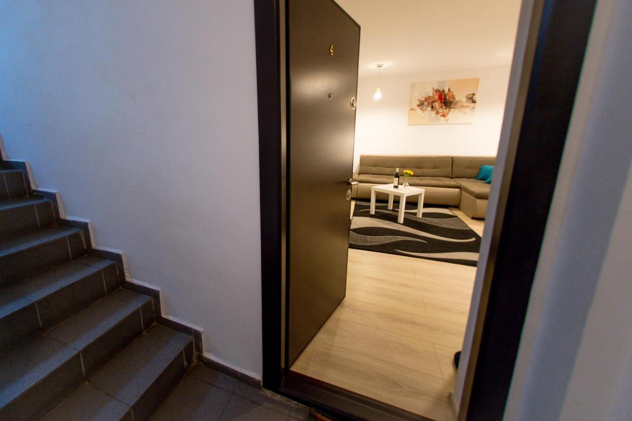 Terezianum Apartments, Free Parking Sibiu Exteriör bild
