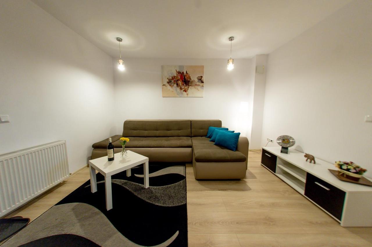 Terezianum Apartments, Free Parking Sibiu Exteriör bild