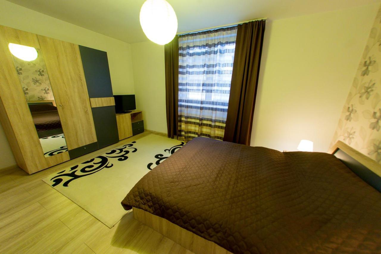 Terezianum Apartments, Free Parking Sibiu Exteriör bild