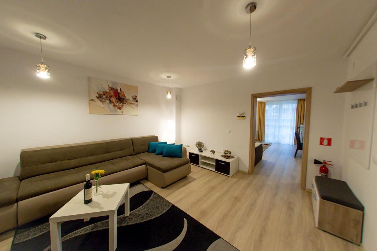 Terezianum Apartments, Free Parking Sibiu Exteriör bild