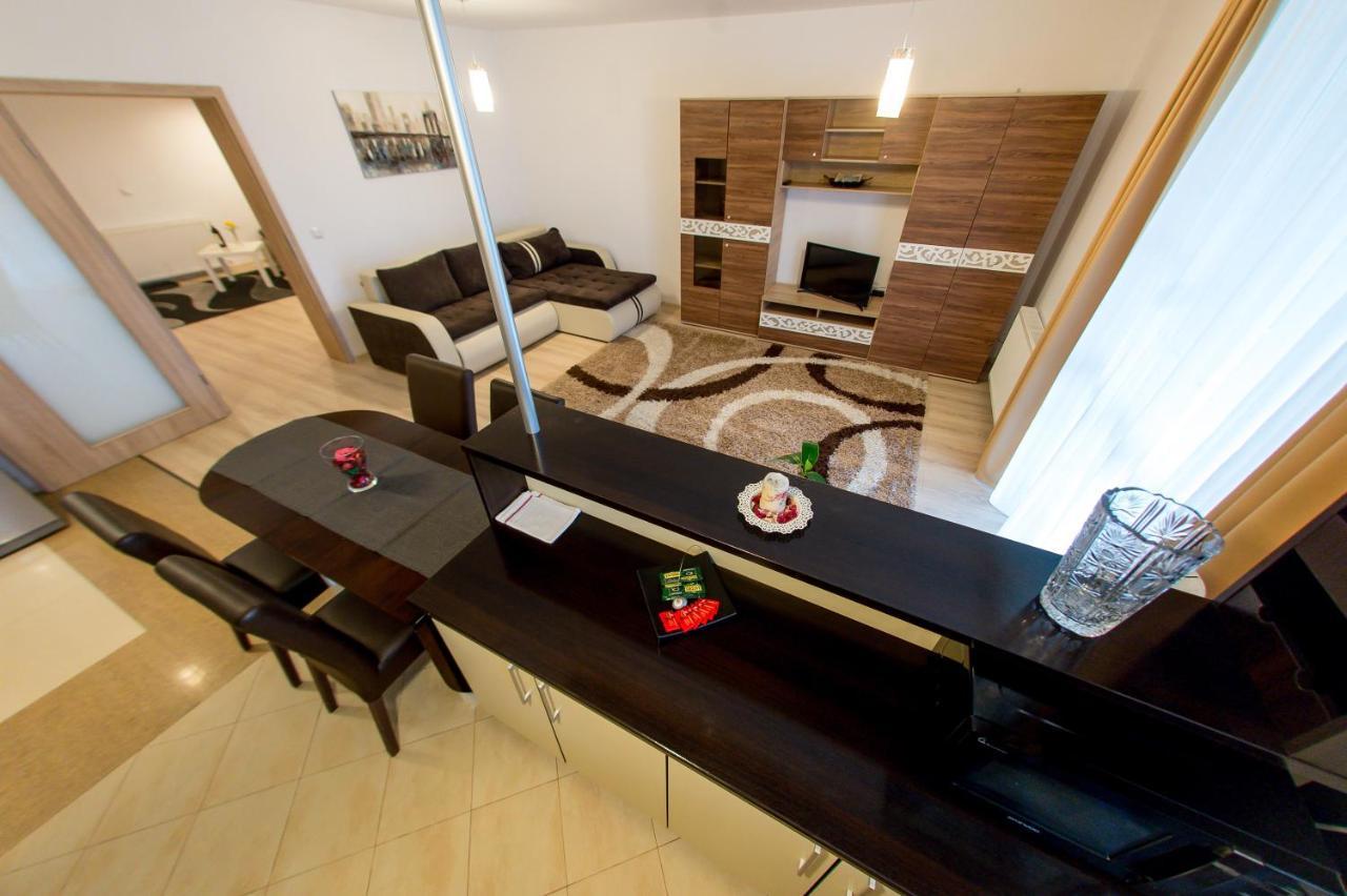 Terezianum Apartments, Free Parking Sibiu Exteriör bild