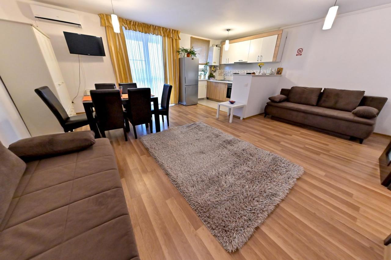 Terezianum Apartments, Free Parking Sibiu Exteriör bild
