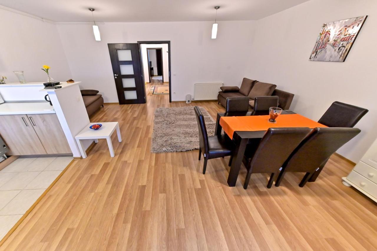 Terezianum Apartments, Free Parking Sibiu Exteriör bild